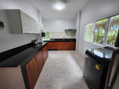 7R0588 ให้เช่าบ้านพร้อมสระว่ายน้ำส่วนกลาง 2ห้องนอน 2ห้องน้ำ ราคา 39,000/เดือน โซนราไวย์