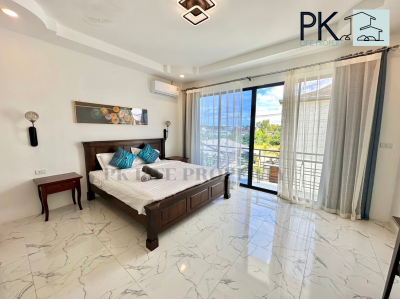 7R0633 ให้เช่า pool villa 4ห้องนอน 3 ห้องน้ำ ราคา 60,000 ต่อเดือน โซนราไวย์