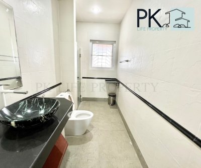 7R0652 House with common pool 3bedroom 2bathroom 90,000 permonth at rawai