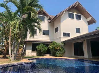 7R0752 ให้เช่า pool villa 4ห้องนอน 5ห้องน้ำ ราคา 100,000 ต่อเดือน โซนราไวย์