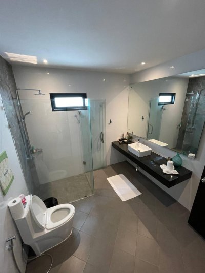 7R0823 ให้เช่า pool villa 3 ห้องนอน 3 ห้องน้ำ ราคา 75,000 ต่อเดือน โซนราไวย์