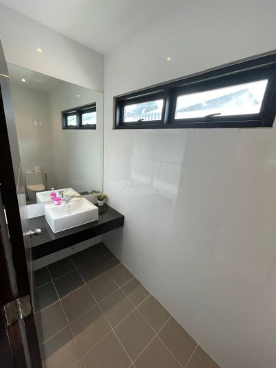 7R0823 ให้เช่า pool villa 3 ห้องนอน 3 ห้องน้ำ ราคา 75,000 ต่อเดือน โซนราไวย์