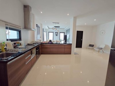 7R0823 ให้เช่า pool villa 3 ห้องนอน 3 ห้องน้ำ ราคา 75,000 ต่อเดือน โซนราไวย์