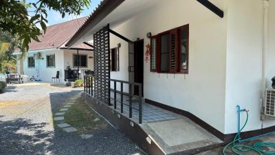 7R0877 ให้เช่า House with common pool 2 ห้องนอน 1 ห้องน้ำ ราคา 28,000 ต่อเดือน โซนราไวย์ 7R0877 ให้เช่า House with common pool 2 ห้องนอน 1 ห้องน้ำ ราคา 28,000 ต่อเดือน โซนราไวย์