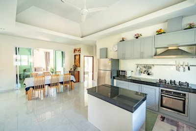 7R0881 ให้เช่า pool villa 3 ห้องนอน 3 ห้องน้ำ ราคา 85,000 ต่อเดือน โซนราไวย์