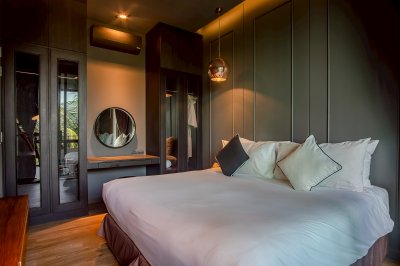 7R0904 คอนโดมิเนียม 2 ห้องนอน 2 ห้องน้ำ ให้เช่าเดือนละ 70,000 บาท โซนราไวย์