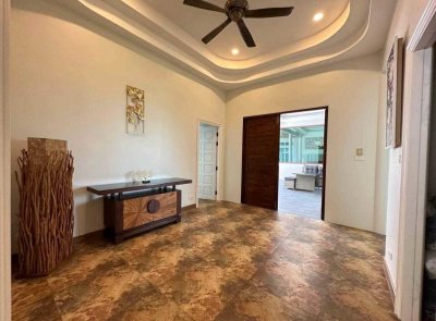 7R0916 ให้เช่า pool villa 4 ห้องนอน 4 ห้องน้ำ ราคา 110,000/เดือน โซนราไวย์