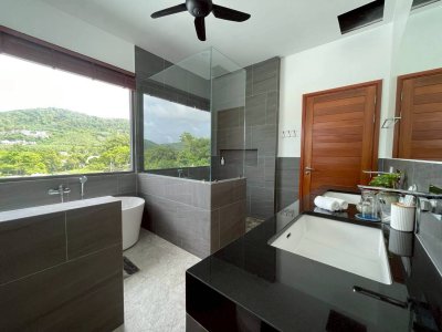 7R0918 Pool villa for rent 4 bedroom 5 bathroom 140,000/month at rawai