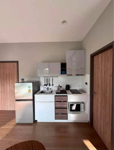 7R0921 คอนโดมิเนียม 1 ห้องนอน 1 ห้องน้ำ ให้เช่าเดือนละ 32,000 บาท โซนราไวย์