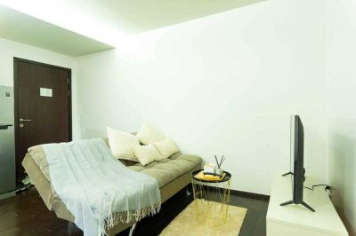7R0922 คอนโดมิเนียม 1 ห้องนอน 1 ห้องน้ำ ให้เช่าเดือนละ 35,000 บาท โซนราไวย์