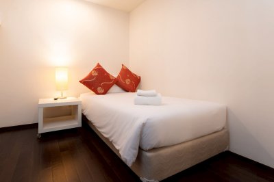 7R0938 คอนโดมิเนียม 2 ห้องนอน 1 ห้องน้ำ ให้เช่าเดือนละ 40,000 บาท โซนราไวย์