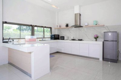 7R0946 ให้เช่า pool villa 4 ห้องนอน 4 ห้องน้ำ ราคา 90,000 ต่อเดือน โซนราไวย์