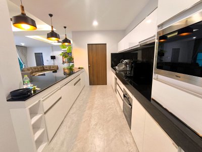 7R0952 ให้เช่า pool villa 4 ห้องนอน 4 ห้องน้ำ ราคา 120,000/เดือน โซนราไวย์