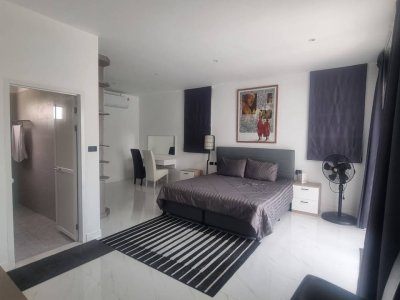 7R0958 ให้เช่า pool villa 4 ห้องนอน 4 ห้องน้ำ ราคา 150,000 ต่อเดือน โซนราไวย์