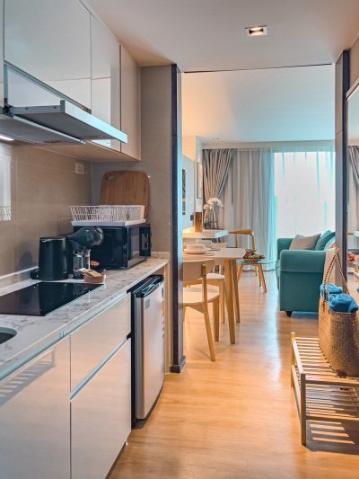 7R0960 คอนโดมิเนียม1 ห้องนอน 1 ห้องน้ำ ให้เช่าเดือนละ 35,000 บาท โซนราไวย์