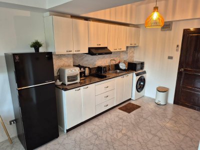 7R0965 คอนโดมิเนียม 2 ห้องนอน 1 ห้องน้ำ ให้เช่าเดือนละ 35,000 บาท โซนราไวย์