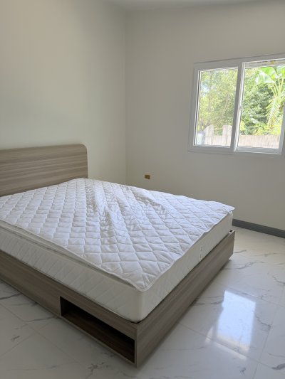 7R0986 ให้เช่าบ้านเดี่ยวชั้นเดียว 2 ห้องนอน 1 ห้องน้ำ ราคา 28,000/เดือน โซนราไวย์