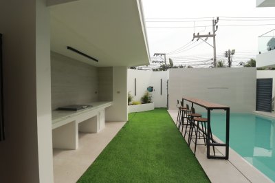 7R1022 ให้เช่า pool villa 4 ห้องนอน 5 ห้องน้ำ ราคา 180,000 ต่อเดือน โซนราไวย์