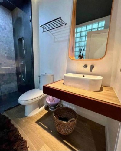 7R1084 คอนโดมิเนียม 1 ห้องนอน 1 ห้องน้ำ ให้เช่าเดือนละ 50,000 บาท โซนราไวย์