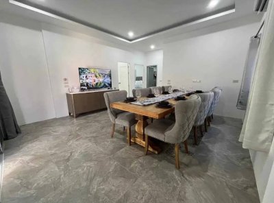 7R1088 ให้เช่า pool villa 4 ห้องนอน 4 ห้องน้ำ ราคา 110,000/เดือน โซนราไวย์