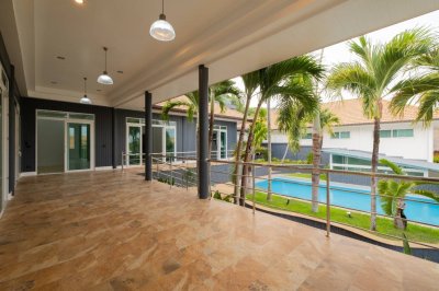 7S0121 Pool villa for sale 15,500,000 baht 4 bedroom 5 bathroom located at rawai