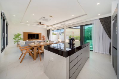 7S0168 Pool villa for sale 24,000,000 baht 4 bedrooom 4 bathroom at rawai 7S0168 Pool villa for sale 24,000,000 baht 4 bedrooom 4 bathroom at rawai