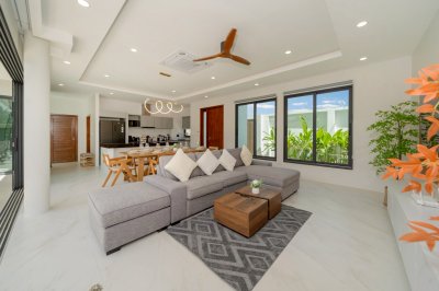 7S0168 Pool villa for sale 24,000,000 baht 4 bedrooom 4 bathroom at rawai 7S0168 Pool villa for sale 24,000,000 baht 4 bedrooom 4 bathroom at rawai