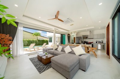 7S0168 Pool villa for sale 24,000,000 baht 4 bedrooom 4 bathroom at rawai