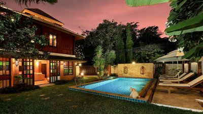 7S0187 Pool villa and resort for sale 55,000,000 baht 13 bedroom 14 bathroom at rawai