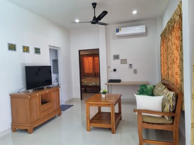 8R0027 ให้เช่าบ้านพร้อมสระว่ายน้ำส่วนกลาง 2ห้องนอน 2ห้องน้ำ ราคา 30,000/เดือน โซนฉลอง