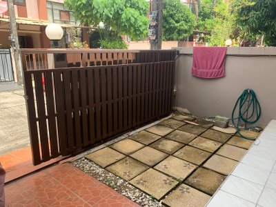 8R0066 ให้เช่าบ้านเดี่ยวสามชั้น 3 ห้องนอน 2 ห้องน้ำ ราคา 30,000/เดือน โซนฉลอง