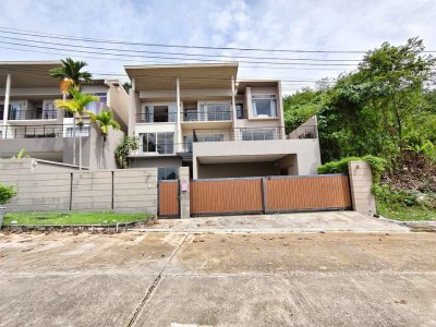 8R0069 ให้เช่า Pool villa 4 ห้องนอน 3 ห้องน้ำ เดือนละ 98,000 บาท โซนฉลอง