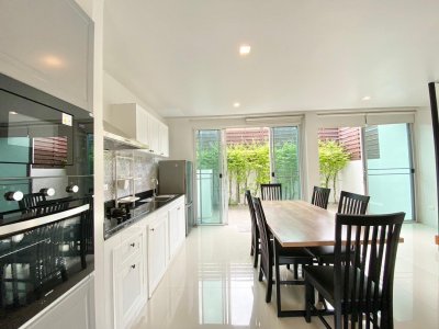 8R0078 ให้เช่าบ้านสามชั้น 4 ห้องนอน 4 ห้องน้ำ ราคา 50,000/เดือน โซนฉลอง