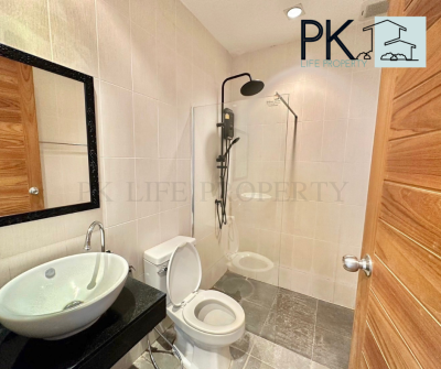 8R0102 ให้เช่าบ้านเดี่ยวสองชั้น 3ห้องนอน 3ห้องน้ำ ราคา 38,000/เดือน โซนฉลอง