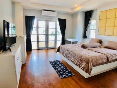 8R0106 ให้เช่าบ้านเดี่ยวสองชั้น 4 ห้องนอน 3 ห้องน้ำ ราคา 85,000/เดือน โซนฉลอง