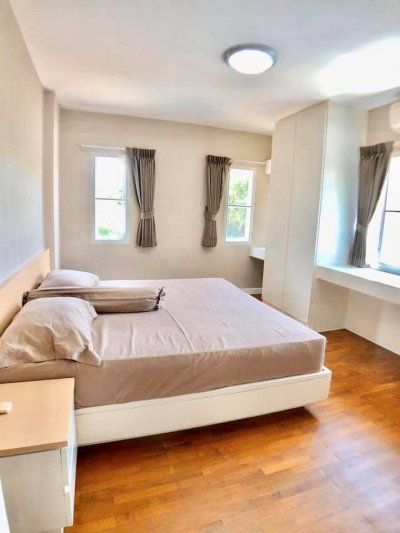 8R0106 ให้เช่าบ้านเดี่ยวสองชั้น 4 ห้องนอน 3 ห้องน้ำ ราคา 85,000/เดือน โซนฉลอง