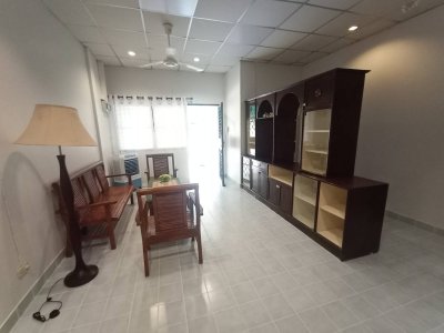 8R0108 ให้เช่าบ้านแฝดชั้นเดียว  2 ห้องนอน 2 ห้องน้ำ ราคา 23,000/เดือน โซนฉลอง