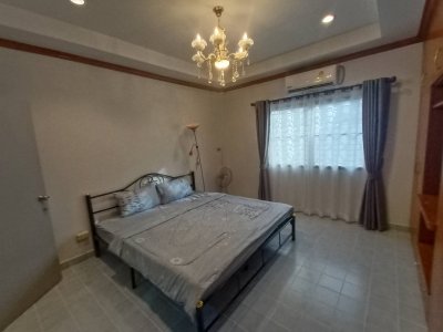 8R0108 ให้เช่าบ้านแฝดชั้นเดียว  2 ห้องนอน 2 ห้องน้ำ ราคา 23,000/เดือน โซนฉลอง