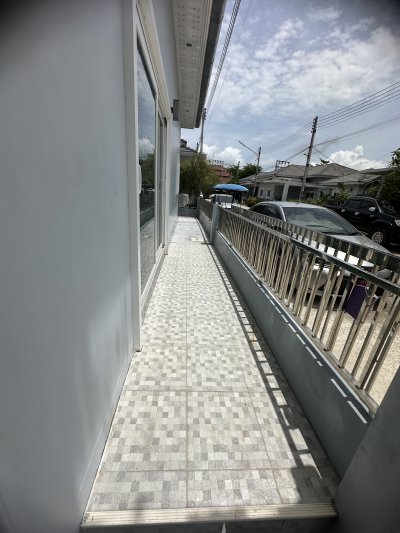 8R0121 ให้เช่าบ้านเดี่ยวชั้นเดียว 2 ห้องนอน 2 ห้องน้ำ ราคา 30,000/เดือน โซนฉลอง