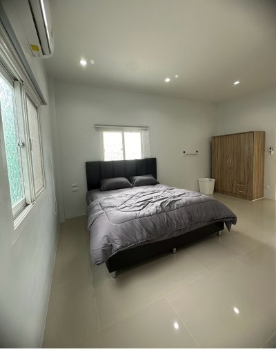 8R0121 ให้เช่าบ้านเดี่ยวชั้นเดียว 2 ห้องนอน 2 ห้องน้ำ ราคา 30,000/เดือน โซนฉลอง