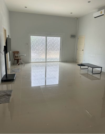 8R0121 ให้เช่าบ้านเดี่ยวชั้นเดียว 2 ห้องนอน 2 ห้องน้ำ ราคา 30,000/เดือน โซนฉลอง