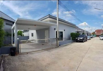 8R0121 ให้เช่าบ้านเดี่ยวชั้นเดียว 2 ห้องนอน 2 ห้องน้ำ ราคา 30,000/เดือน โซนฉลอง