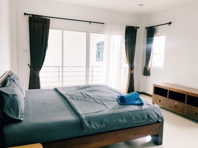 8R0138 ให้เช่าบ้านเดี่ยวสองชั้น 2ห้องนอน 2ห้องน้ำ ราคา 30,000/เดือน โซนฉลอง