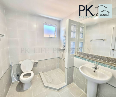 8R0153 ให้เช่าบ้านเดี่ยวสองชั้น 3 ห้องนอน 3 ห้องน้ำ ราคา 65,000/เดือน โซนฉลอง