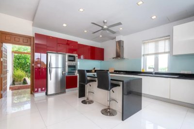 8R0221 Pool villa for rent 5 bedroom 4 bathroom 250,000/month at Chalong