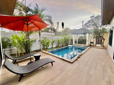 8R0227 This pool villa 2 bedroom 2 bathroom 60,000/month  location at Chalong