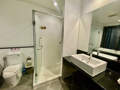 8R0227 This pool villa 2 bedroom 2 bathroom 60,000/month  location at Chalong