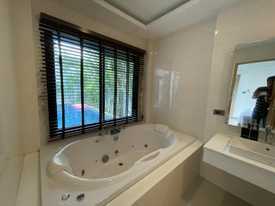 8R0230 ให้เช่า pool villa 2ห้องนอน 2ห้องน้ำ ราคา 50,000/เดือน โซนฉลอง