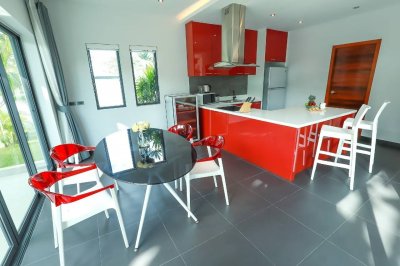 8R0232 ให้เช่า pool villa 3 ห้องนอน 3 ห้องน้ำ ราคา 100,000/เดือน โซนฉลอง