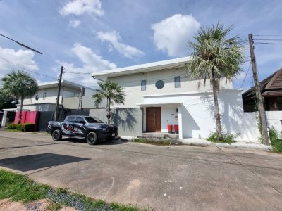 8R0273 ให้เช่า pool villa 3 ห้องนอน 4 ห้องน้ำ ราคา 90,000/เดือน โซนฉลอง
